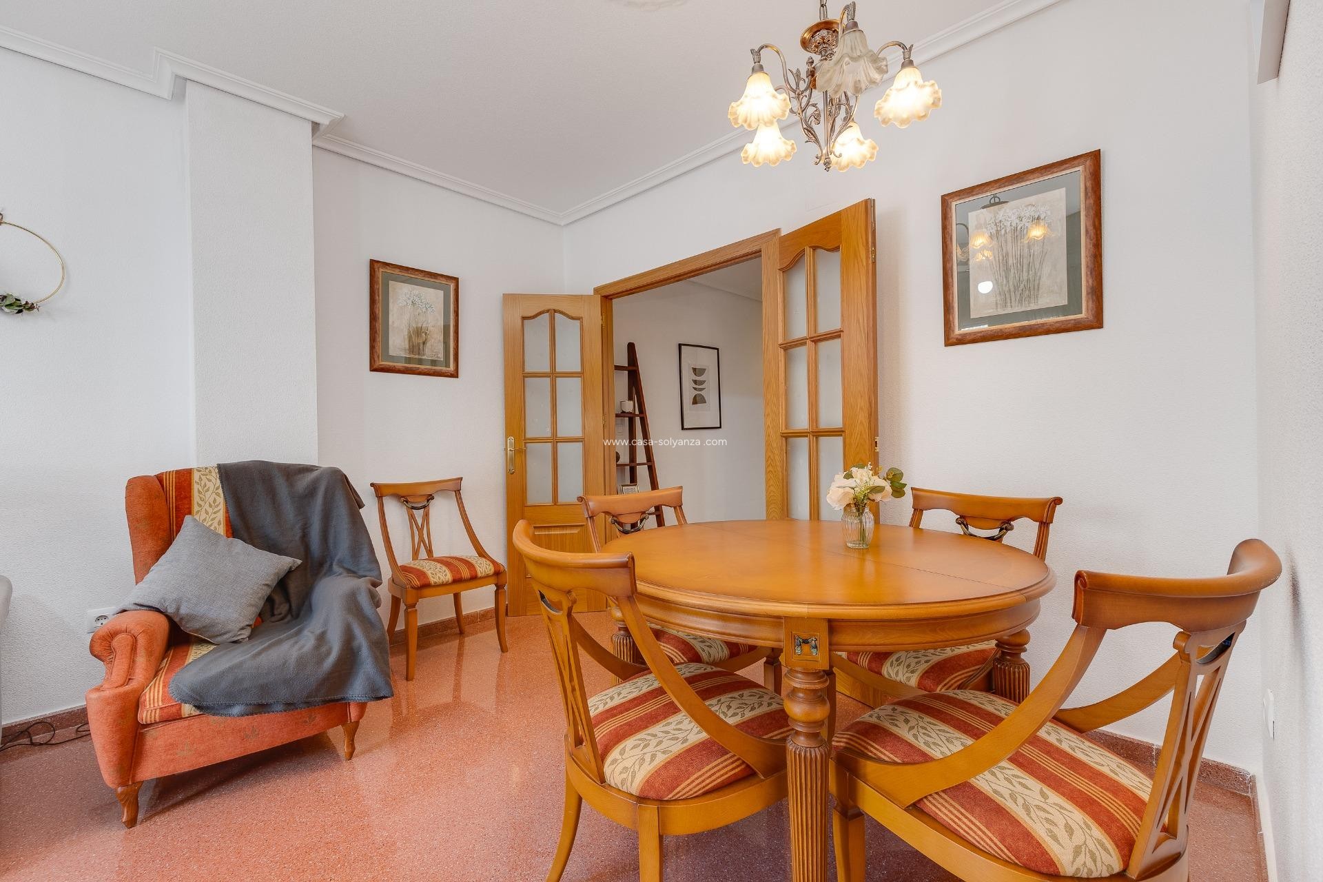 Resale - Apartment / flat - Torrevieja - Paseo Maritimo