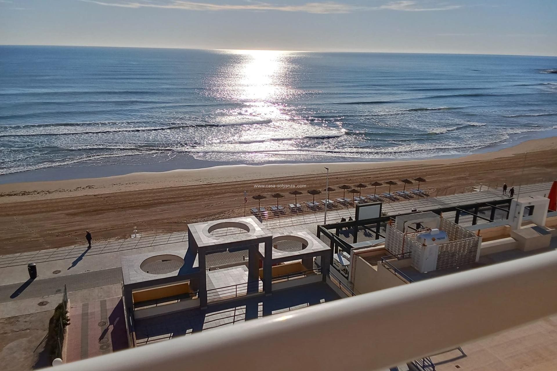 Resale - Apartment / flat - Torrevieja - Playa De La Mata