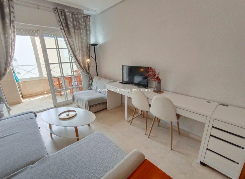 Resale - Apartment / flat - Torrevieja - Playa de los Locos