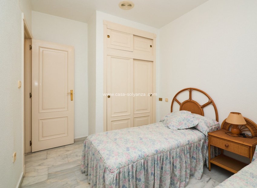 Resale - Apartment / flat - Torrevieja - Playa de los Locos