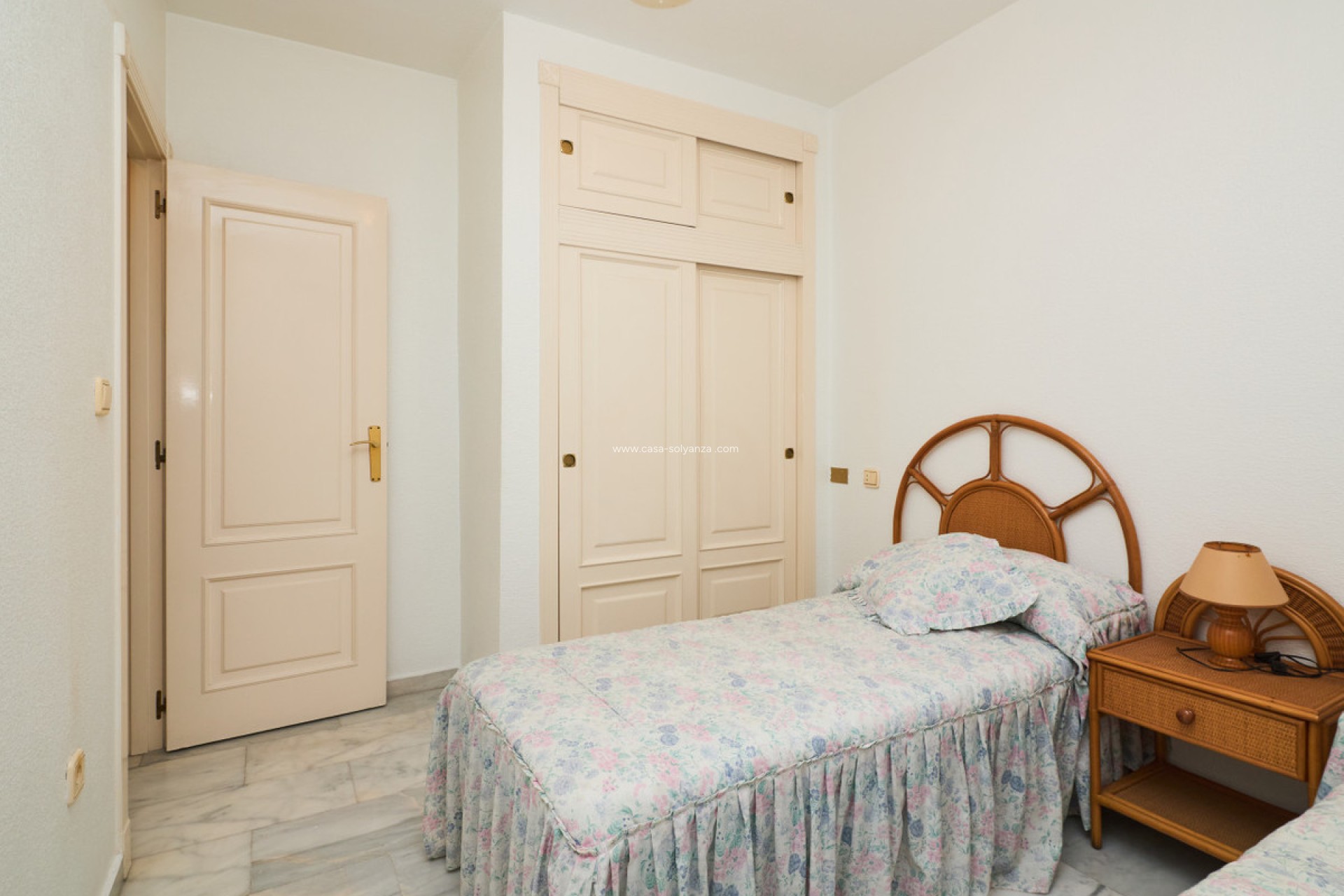 Resale - Apartment / flat - Torrevieja - Playa de los Locos