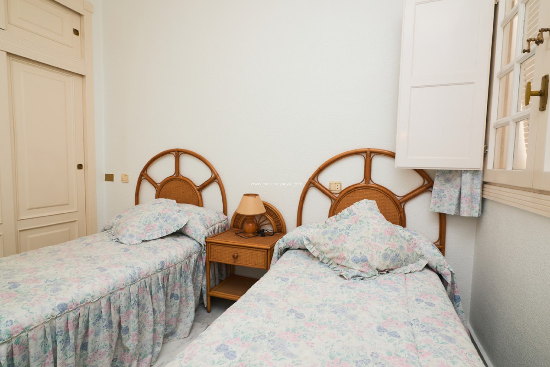 Resale - Apartment / flat - Torrevieja - Playa de los Locos