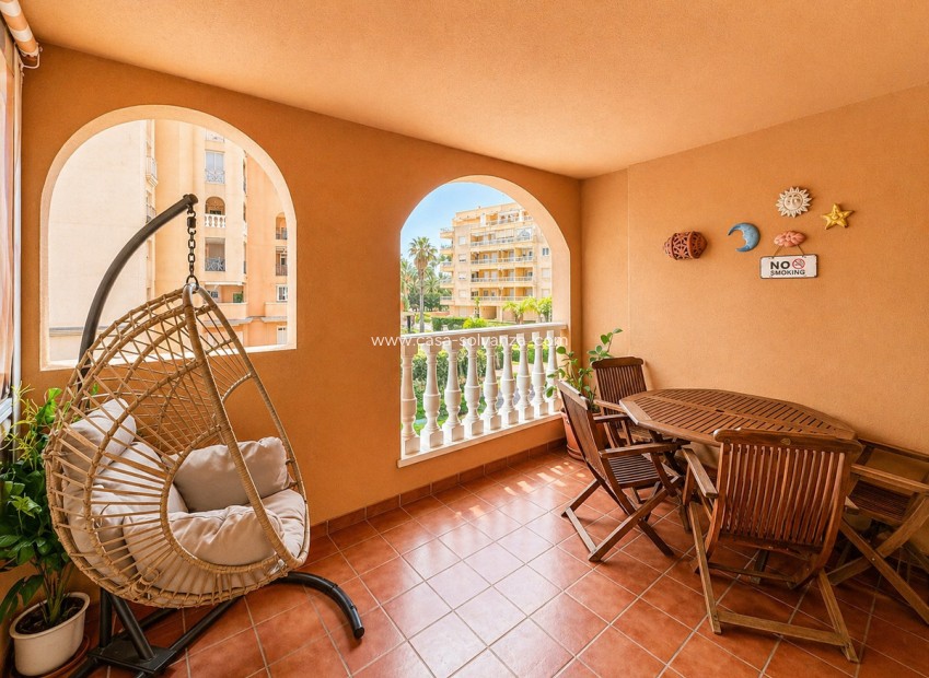 Resale - Apartment / flat - Torrevieja - Playa de los Locos
