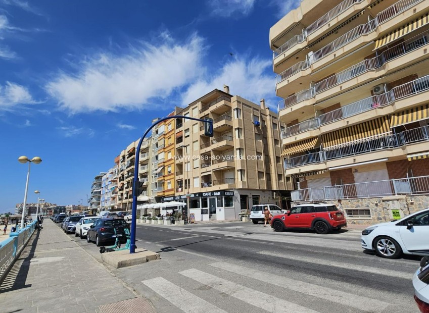 Resale - Apartment / flat - Torrevieja - Playa de los Locos
