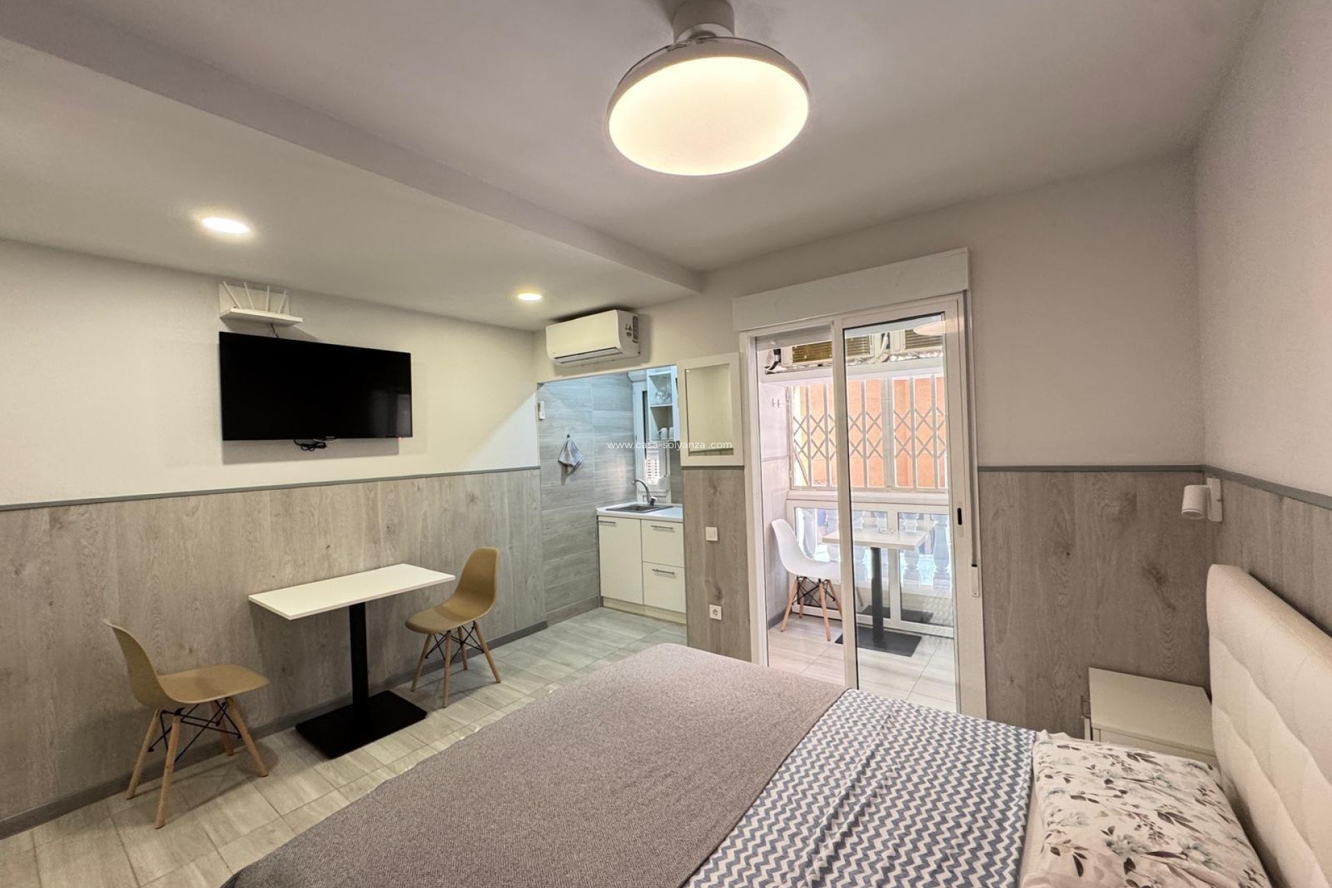 Resale - Apartment / flat - Torrevieja - Playa de los Locos