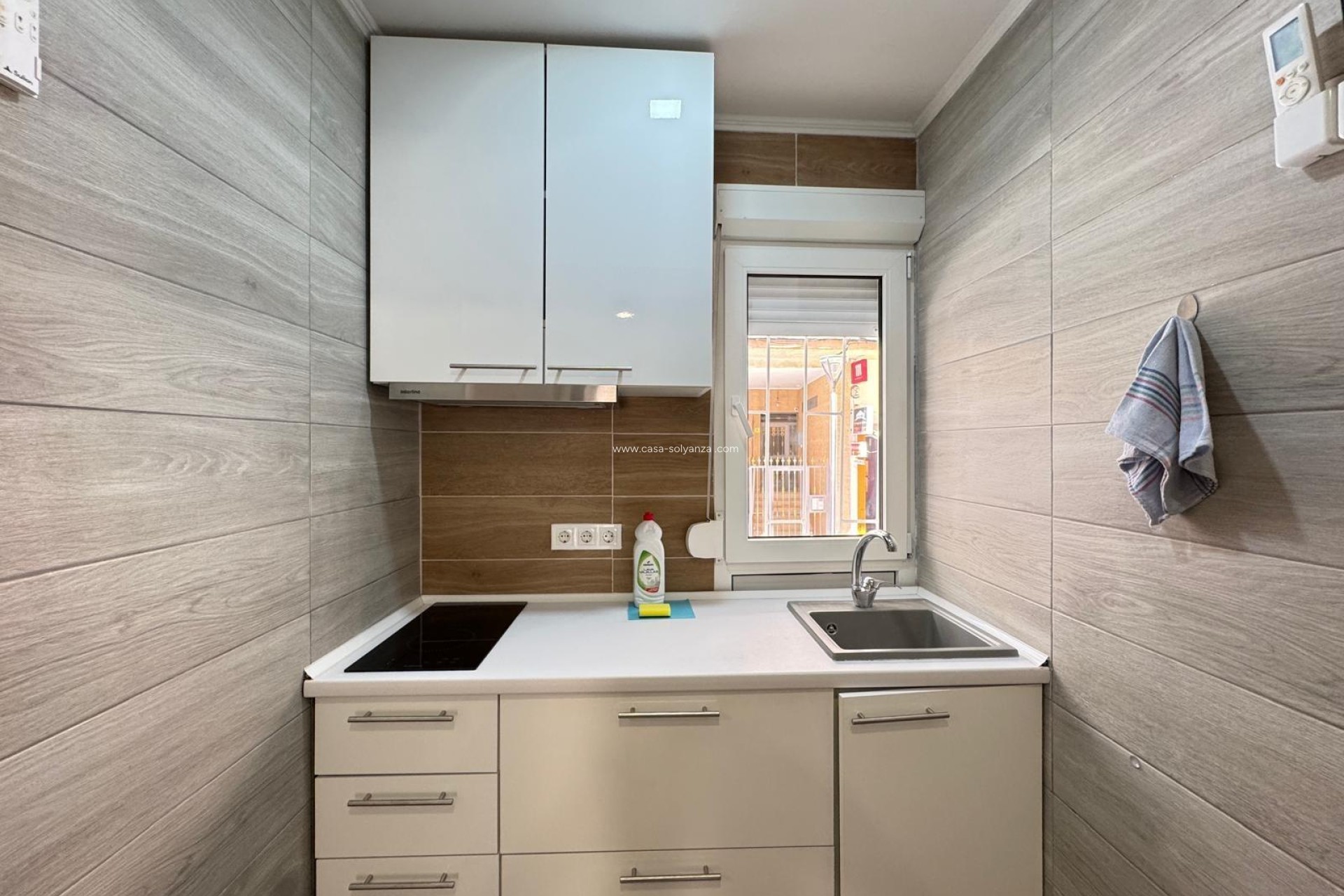 Resale - Apartment / flat - Torrevieja - Playa de los Locos