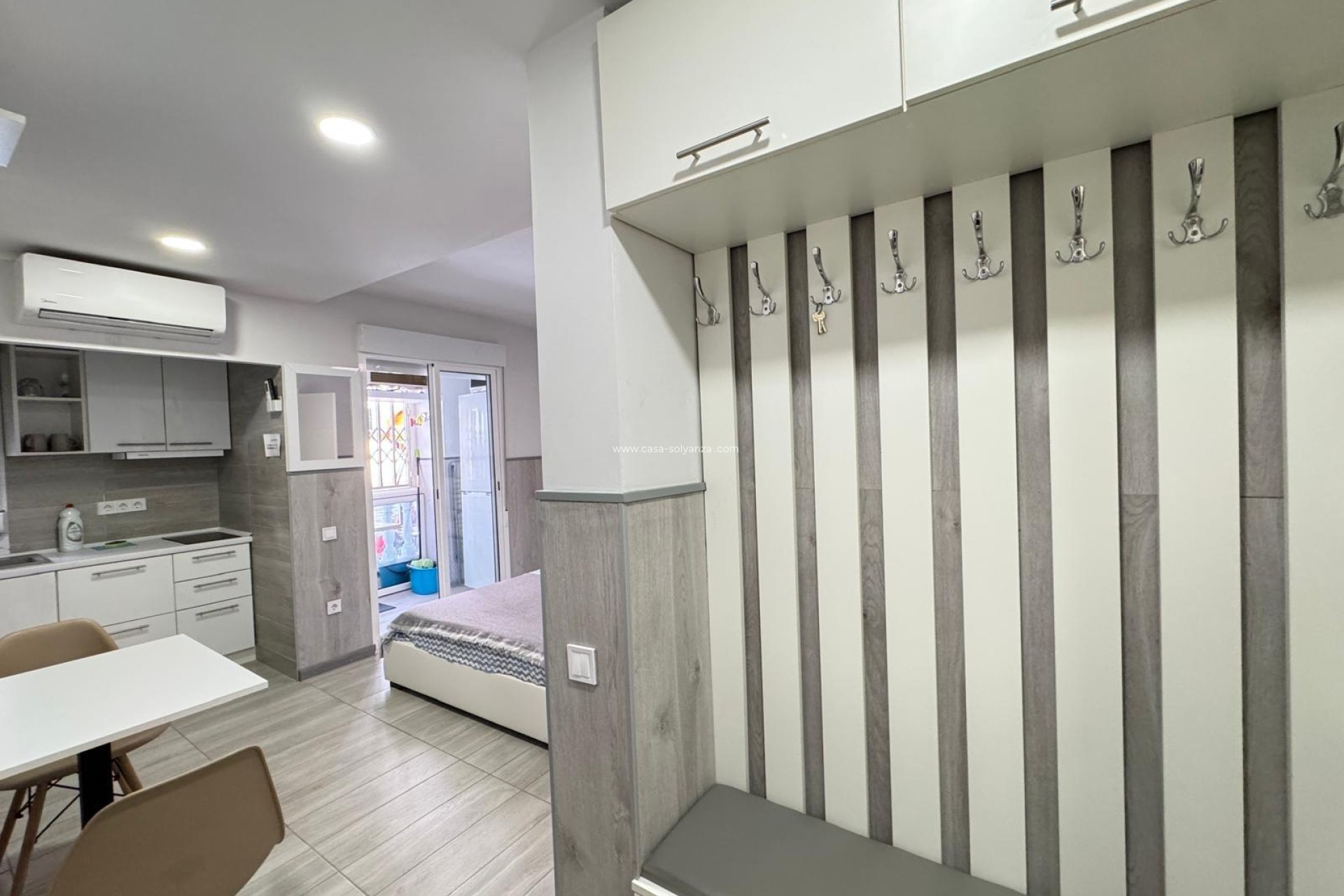 Resale - Apartment / flat - Torrevieja - Playa de los Locos