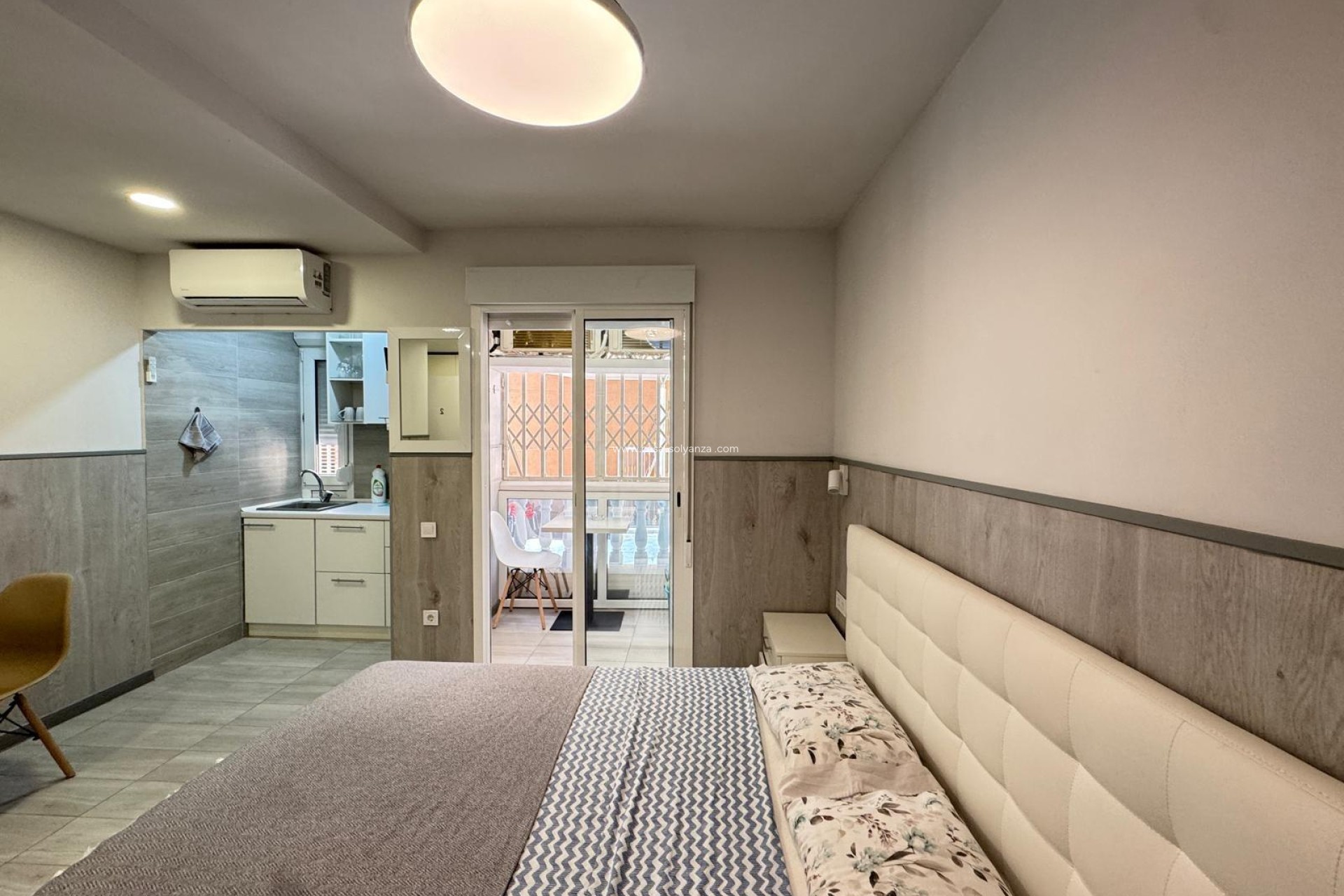 Resale - Apartment / flat - Torrevieja - Playa de los Locos