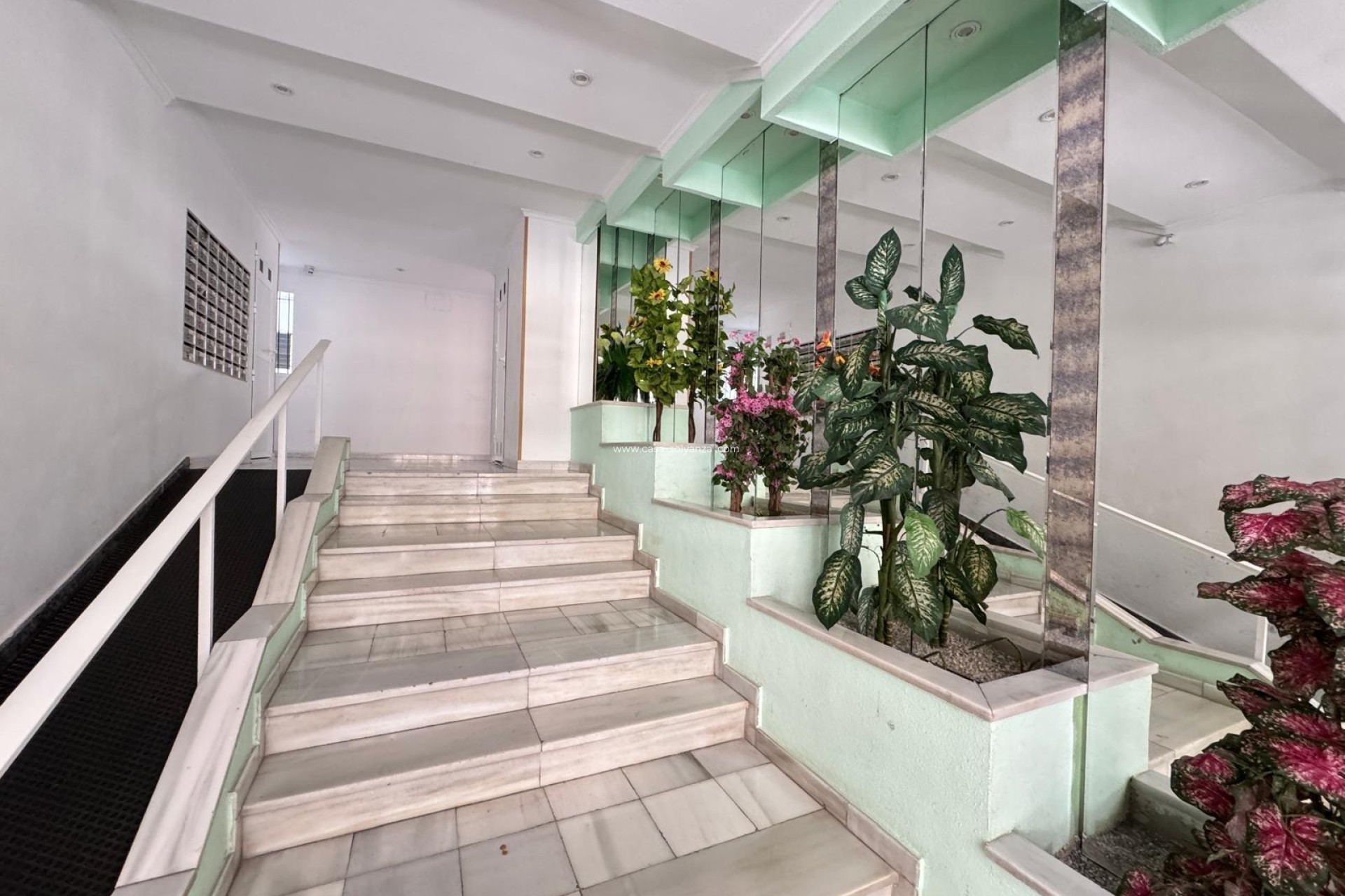 Resale - Apartment / flat - Torrevieja - Playa de los Locos