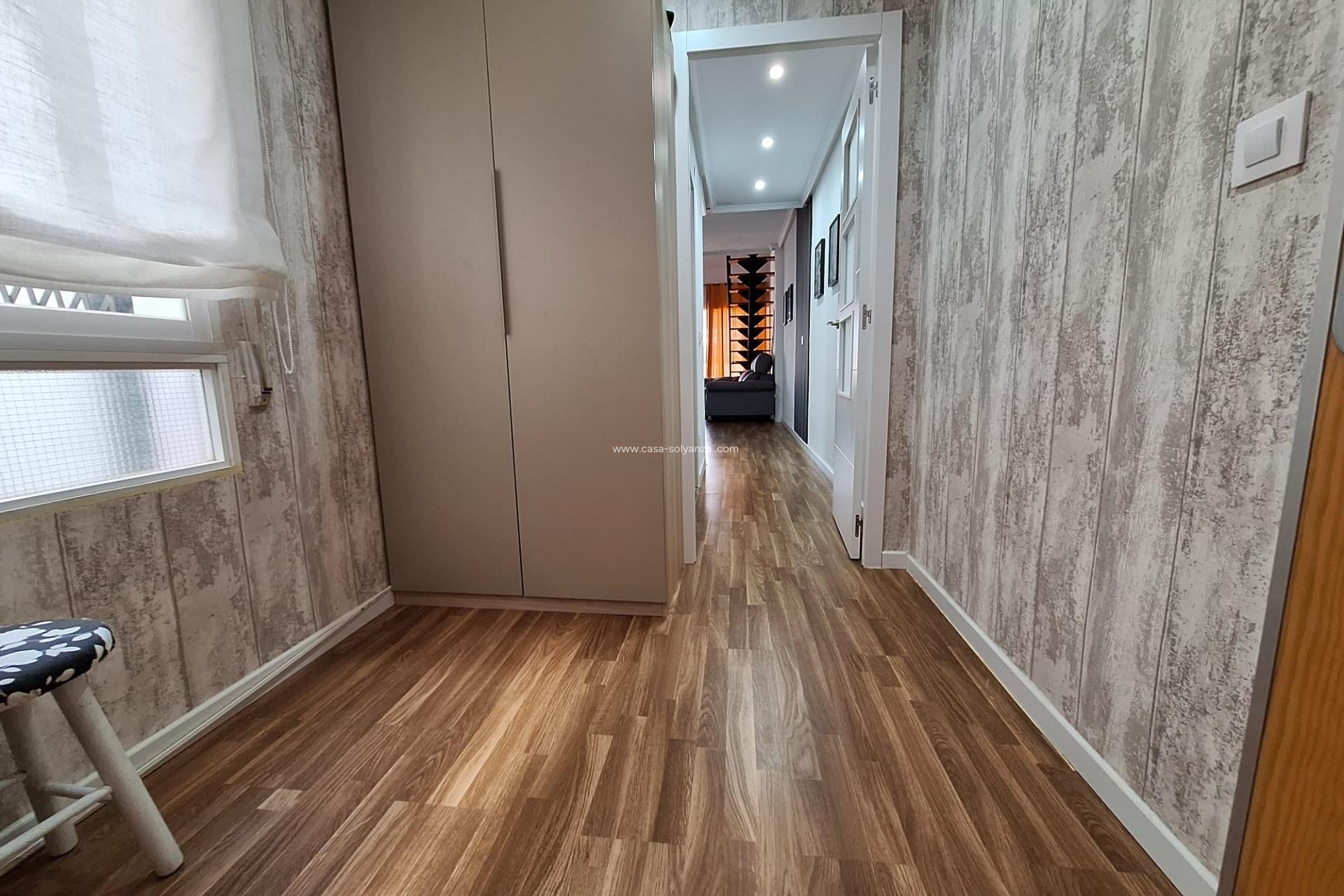 Resale - Apartment / flat - Torrevieja - Playa de los Locos