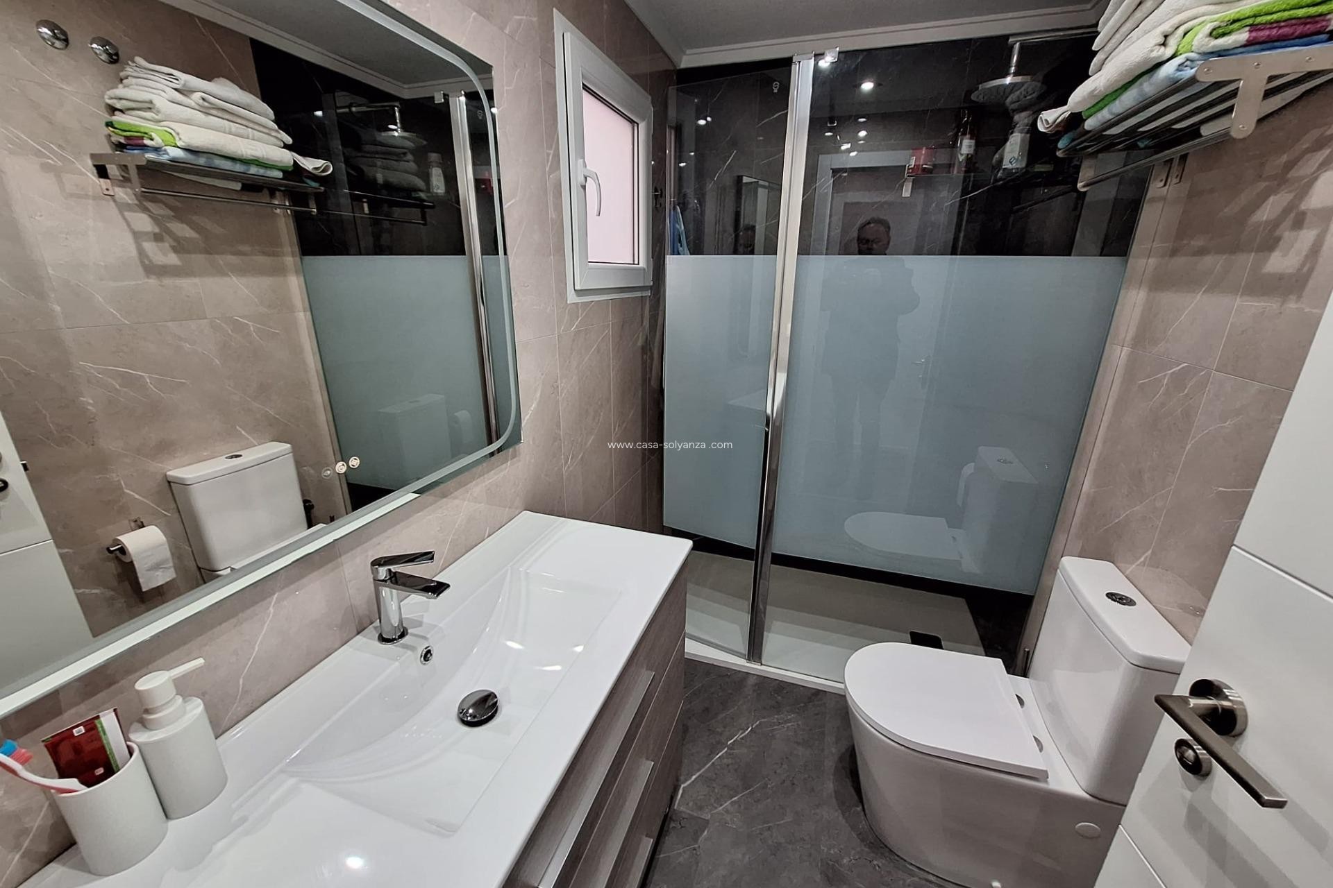 Resale - Apartment / flat - Torrevieja - Playa de los Locos
