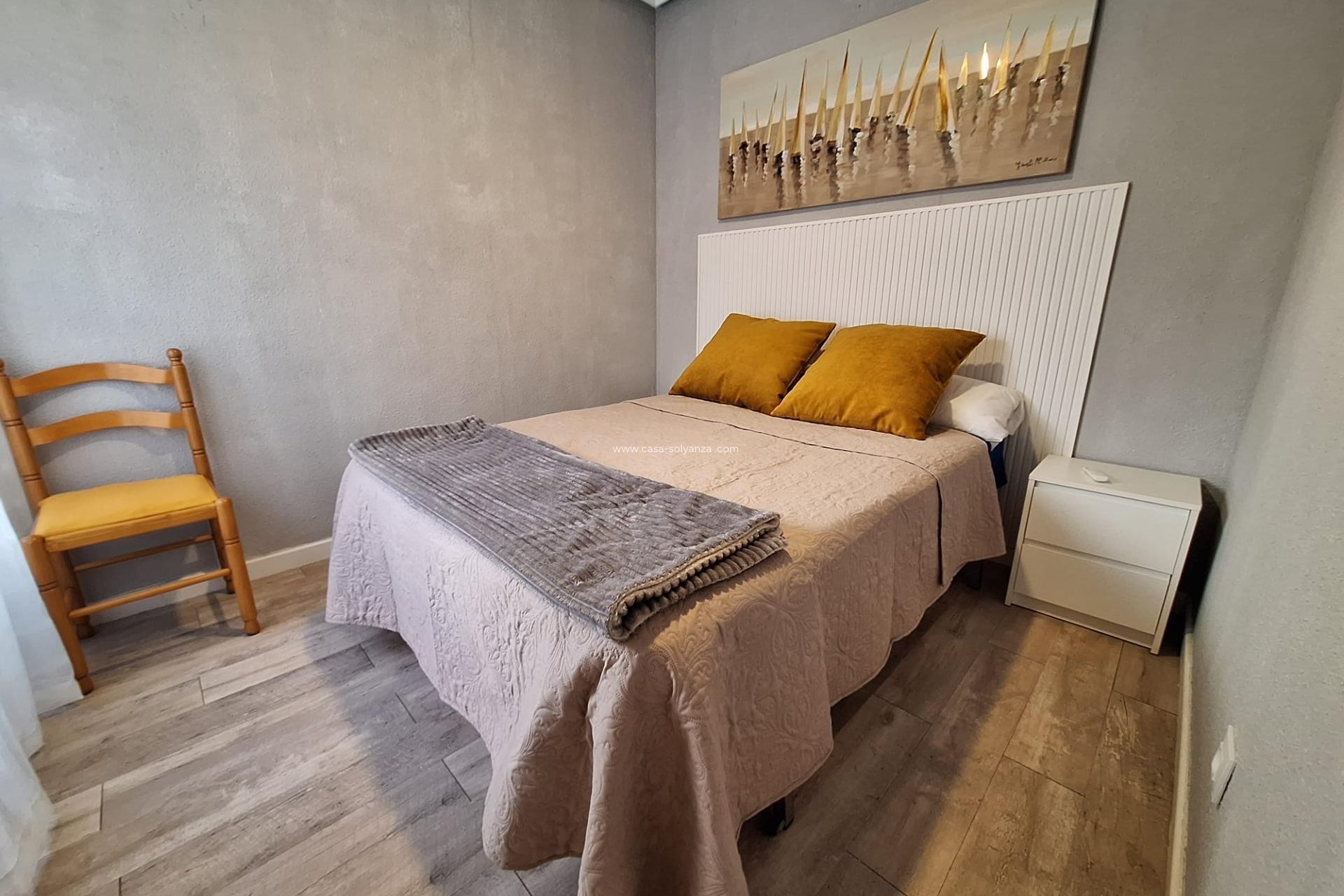 Resale - Apartment / flat - Torrevieja - Playa de los Locos