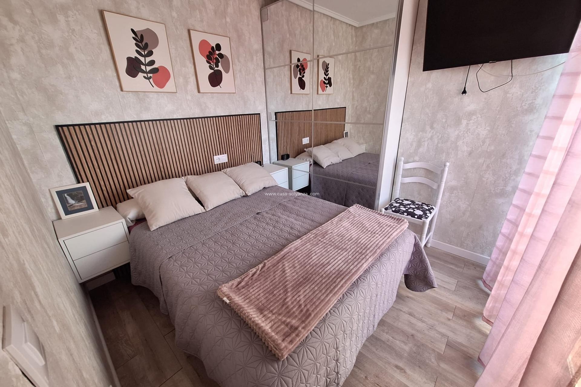 Resale - Apartment / flat - Torrevieja - Playa de los Locos