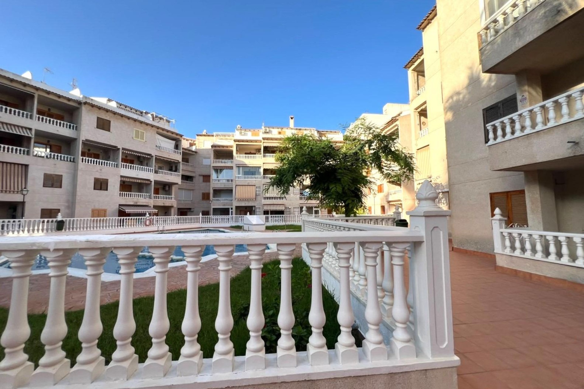 Resale - Apartment / flat - Torrevieja - Playa de los Locos