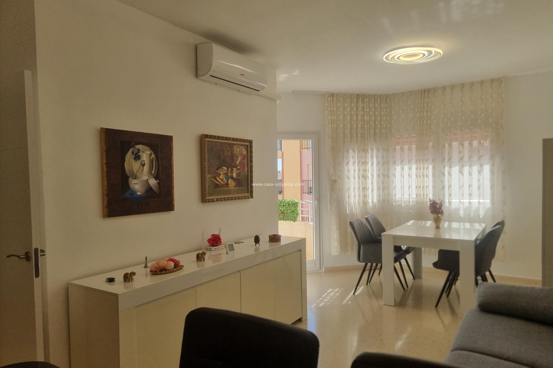 Resale - Apartment / flat - Torrevieja - Playa de los Locos