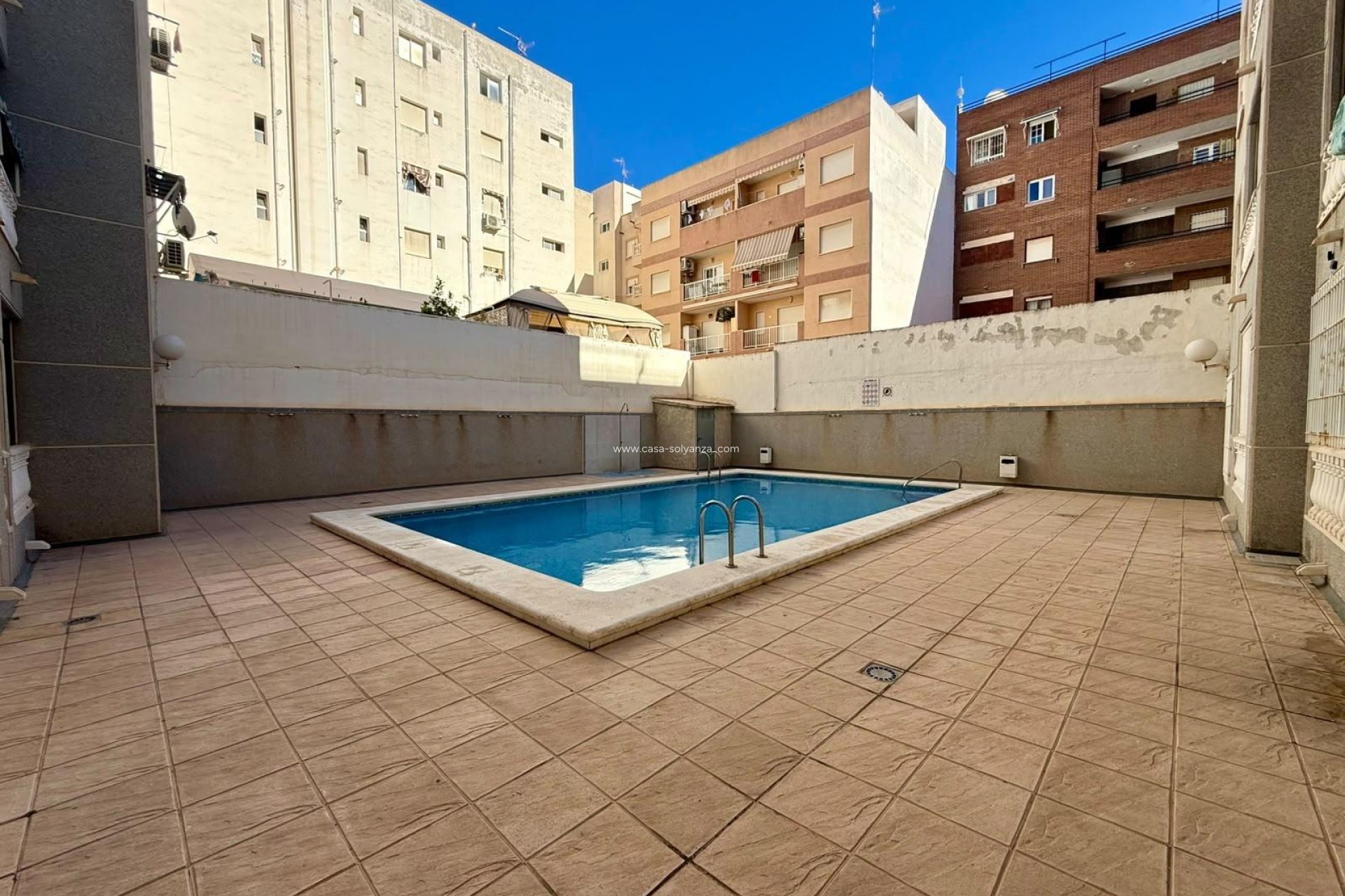 Resale - Apartment / flat - Torrevieja - Playa de los Locos