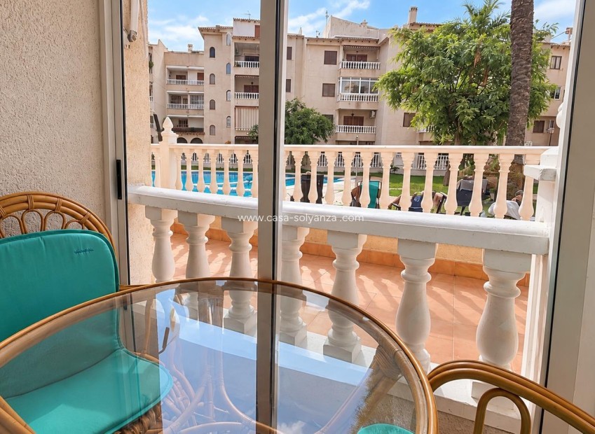 Resale - Apartment / flat - Torrevieja - Playa de los Locos