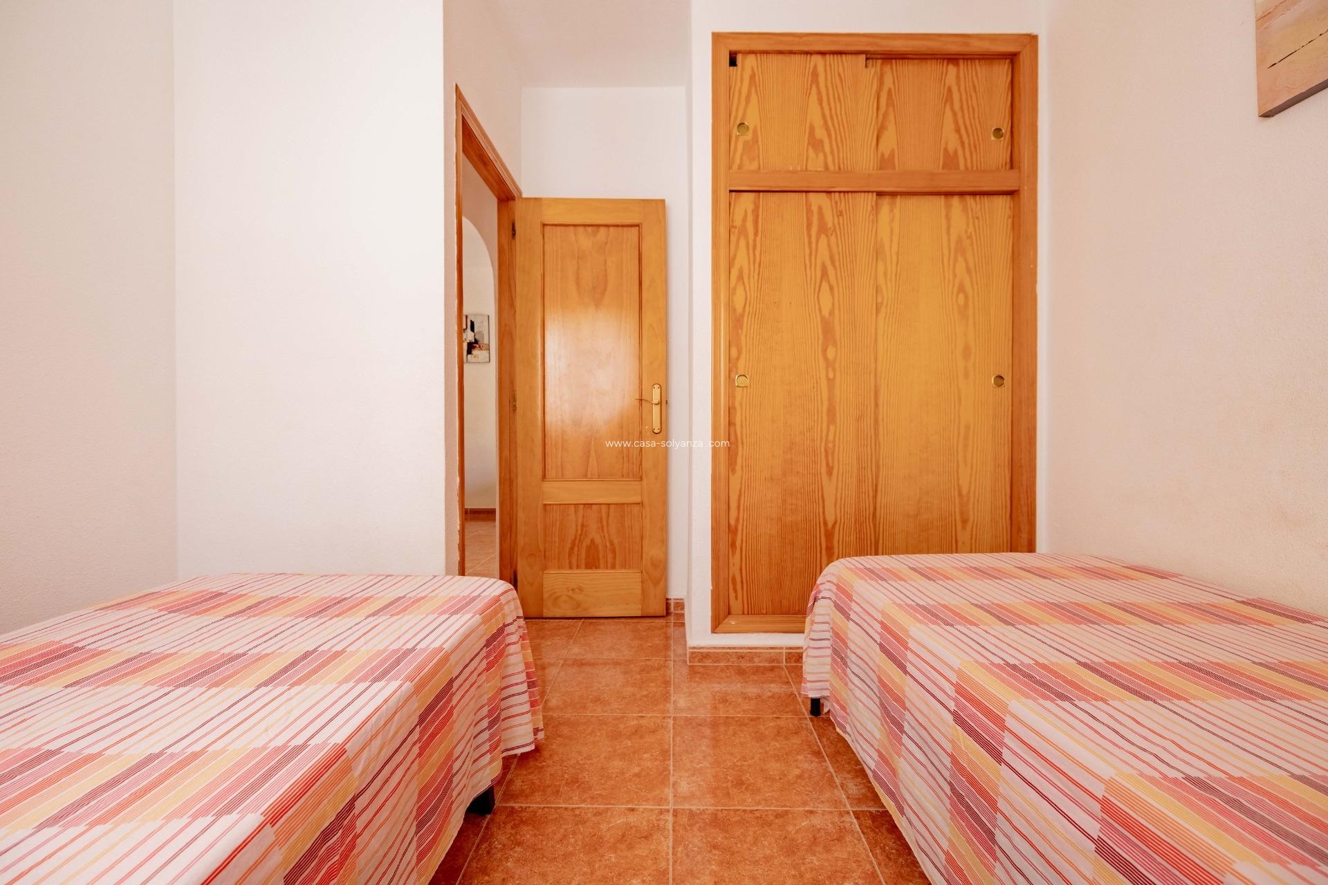 Resale - Apartment / flat - Torrevieja - Playa de los Locos