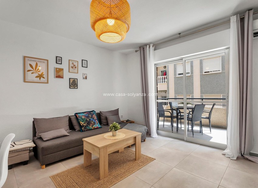Resale - Apartment / flat - Torrevieja - Playa de los Locos