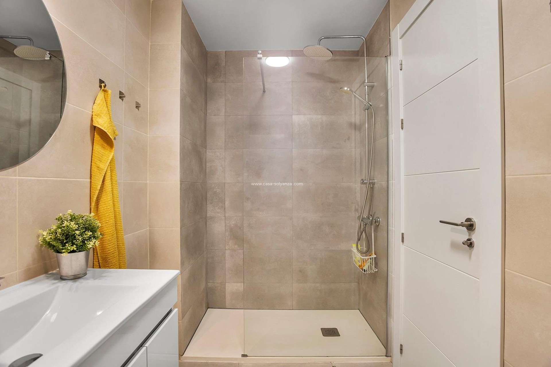 Resale - Apartment / flat - Torrevieja - Playa de los Locos