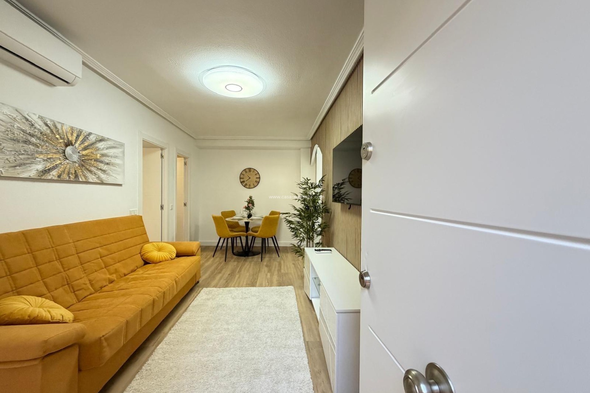 Resale - Apartment / flat - Torrevieja - Playa de los Locos