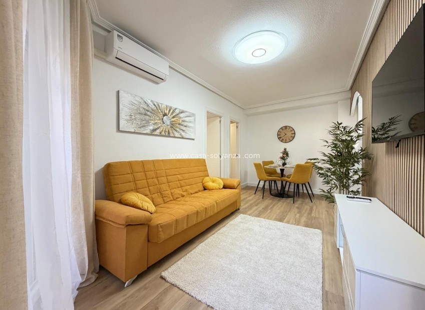 Resale - Apartment / flat - Torrevieja - Playa de los Locos