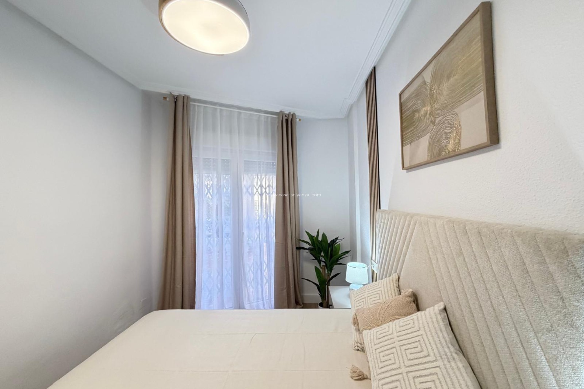 Resale - Apartment / flat - Torrevieja - Playa de los Locos