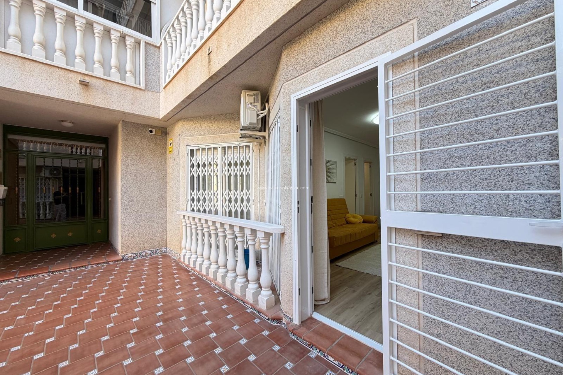 Resale - Apartment / flat - Torrevieja - Playa de los Locos