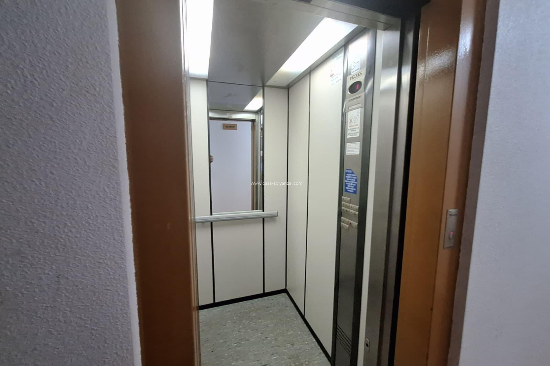 Resale - Apartment / flat - Torrevieja - Playa de los Locos