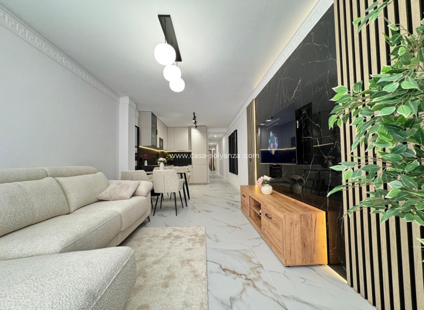 Resale - Apartment / flat - Torrevieja - Playa de los Locos