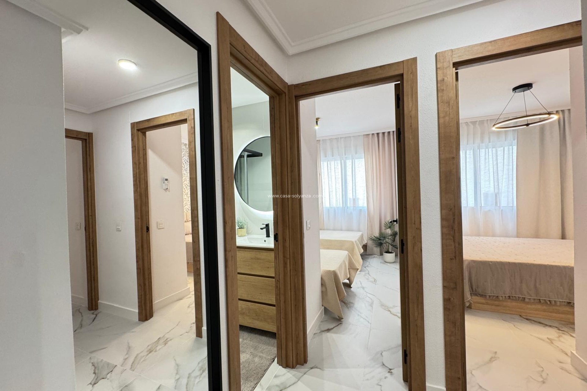 Resale - Apartment / flat - Torrevieja - Playa de los Locos