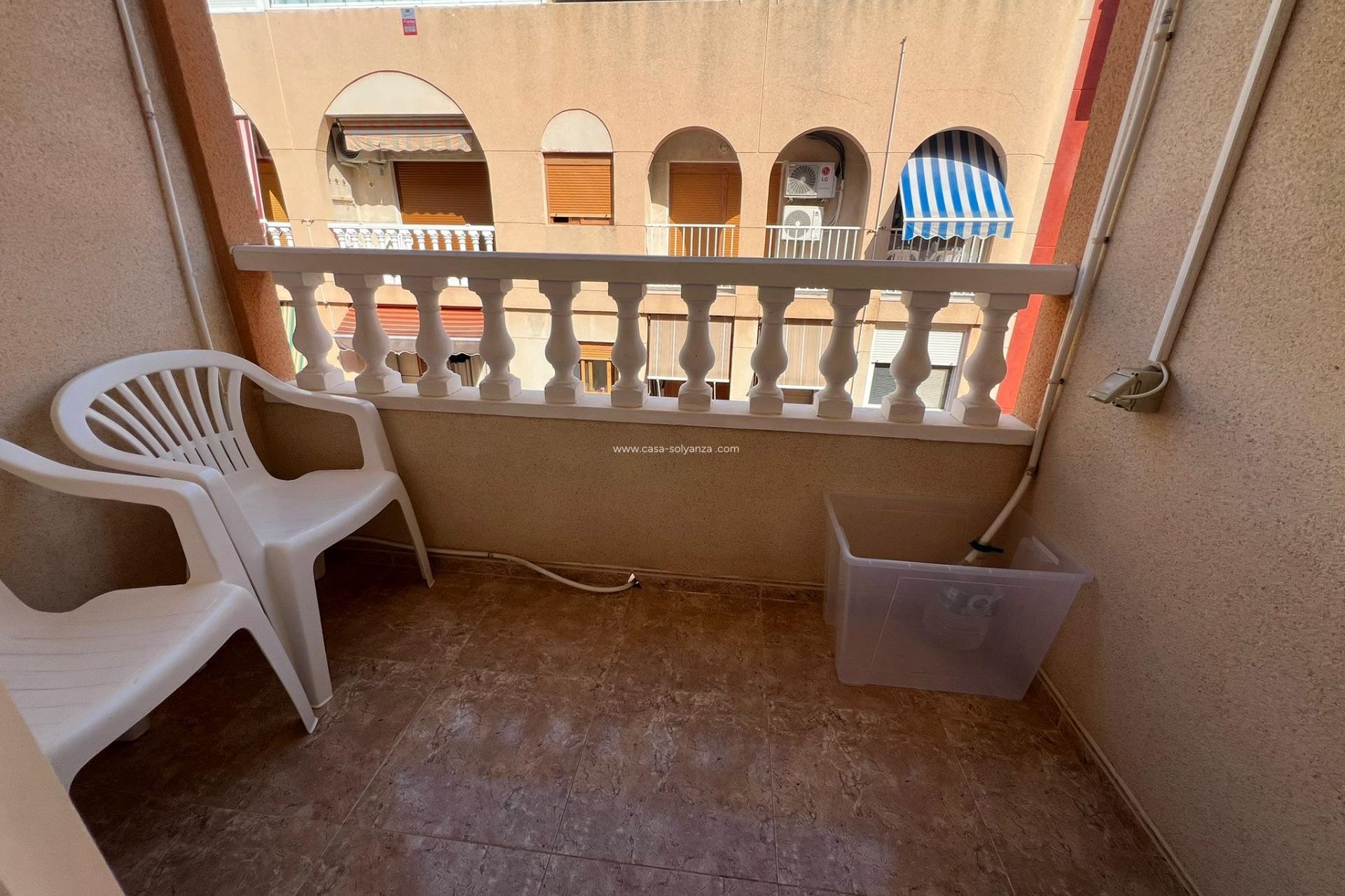 Resale - Apartment / flat - Torrevieja - Playa de los Locos