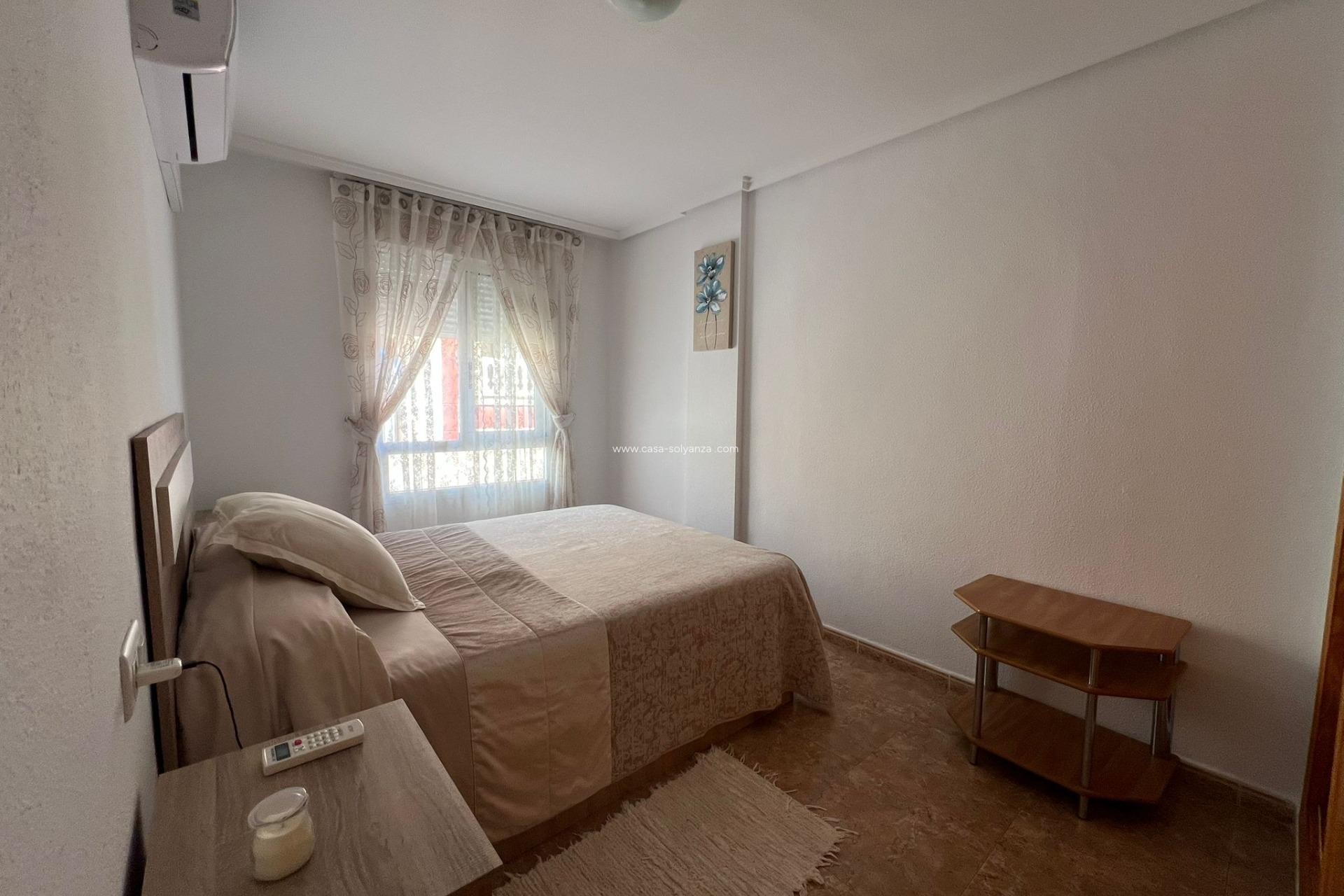 Resale - Apartment / flat - Torrevieja - Playa de los Locos
