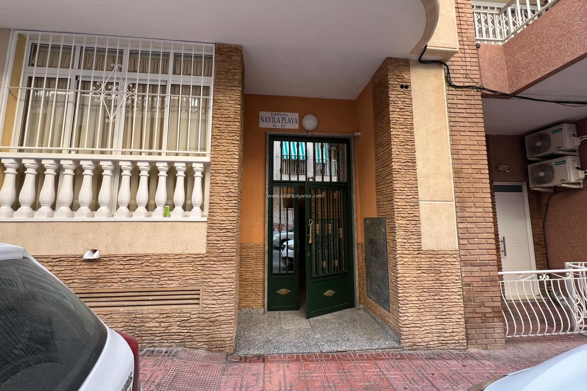 Resale - Apartment / flat - Torrevieja - Playa de los Locos