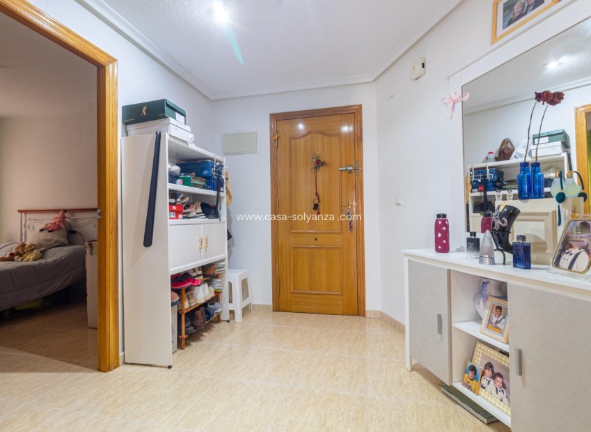 Resale - Apartment / flat - Torrevieja - Playa de los locos