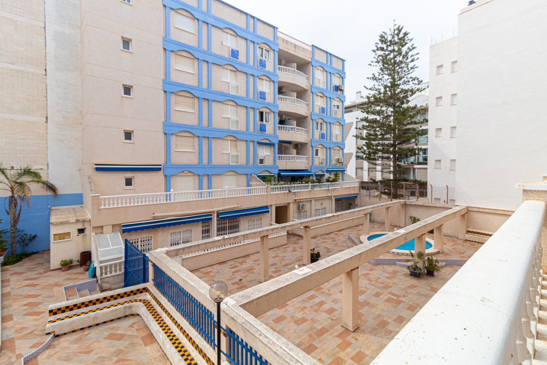 Resale - Apartment / flat - Torrevieja - Playa de los locos