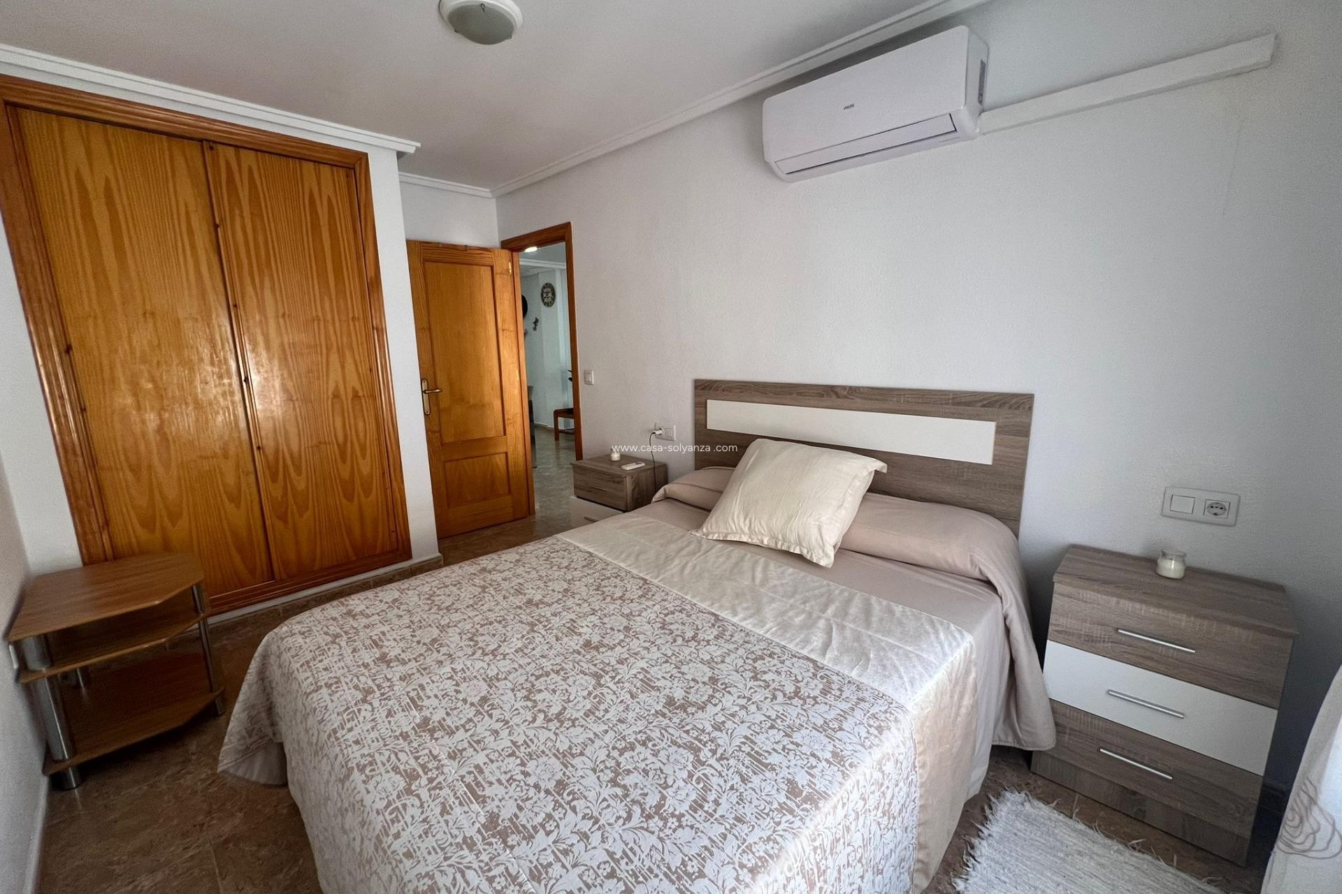 Resale - Apartment / flat - Torrevieja - Playa de los Locos