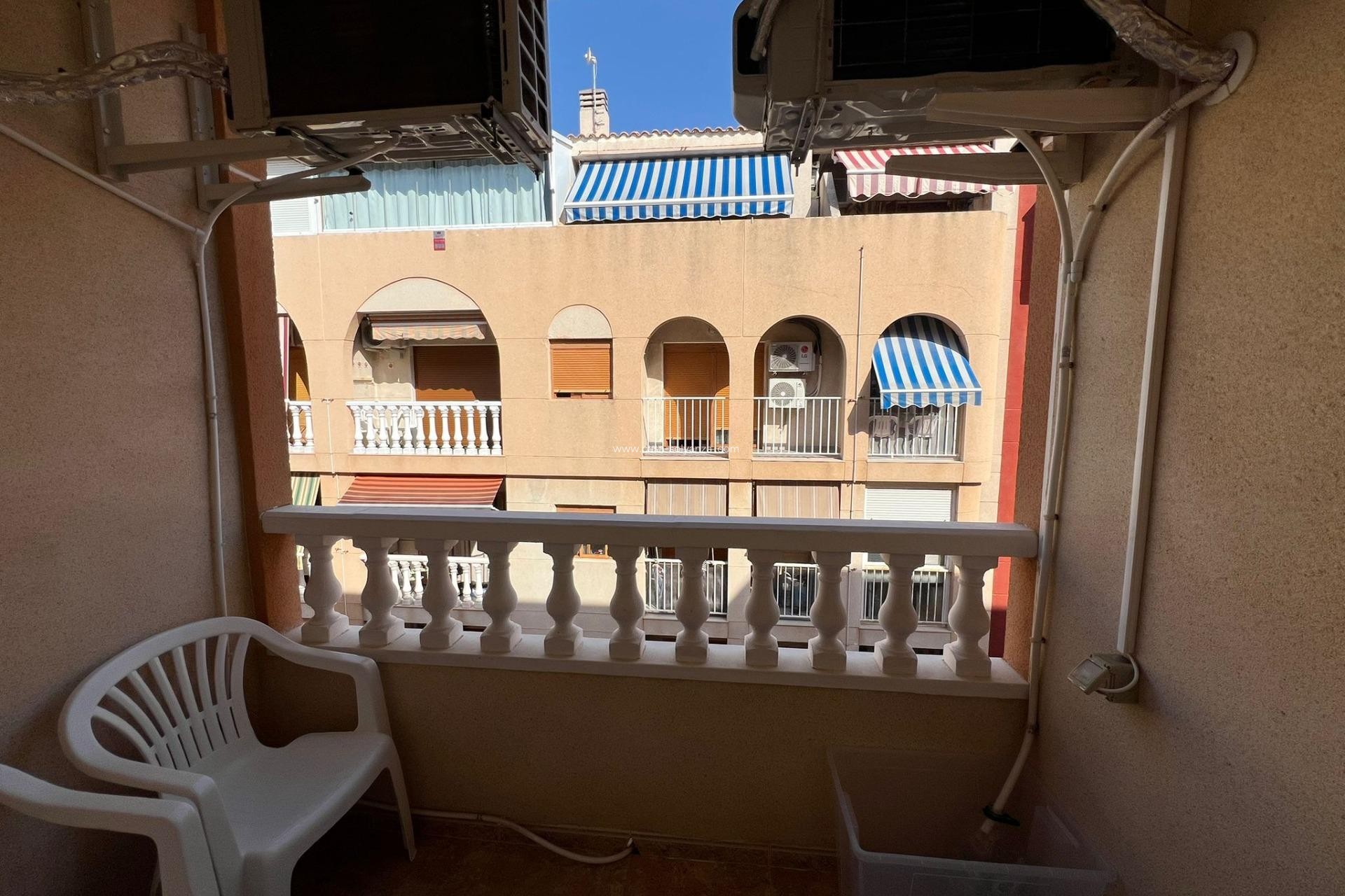 Resale - Apartment / flat - Torrevieja - Playa de los Locos
