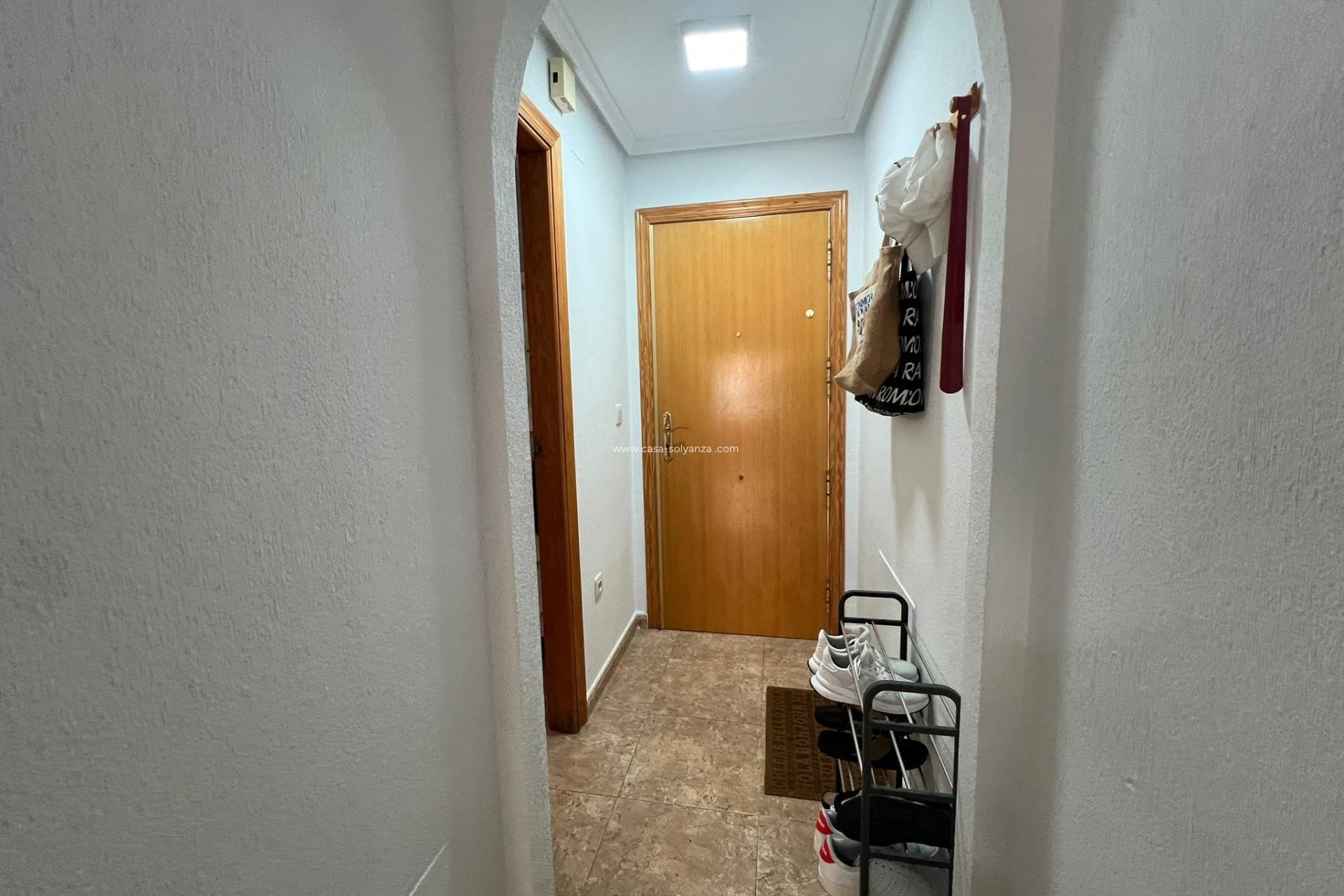Resale - Apartment / flat - Torrevieja - Playa de los Locos