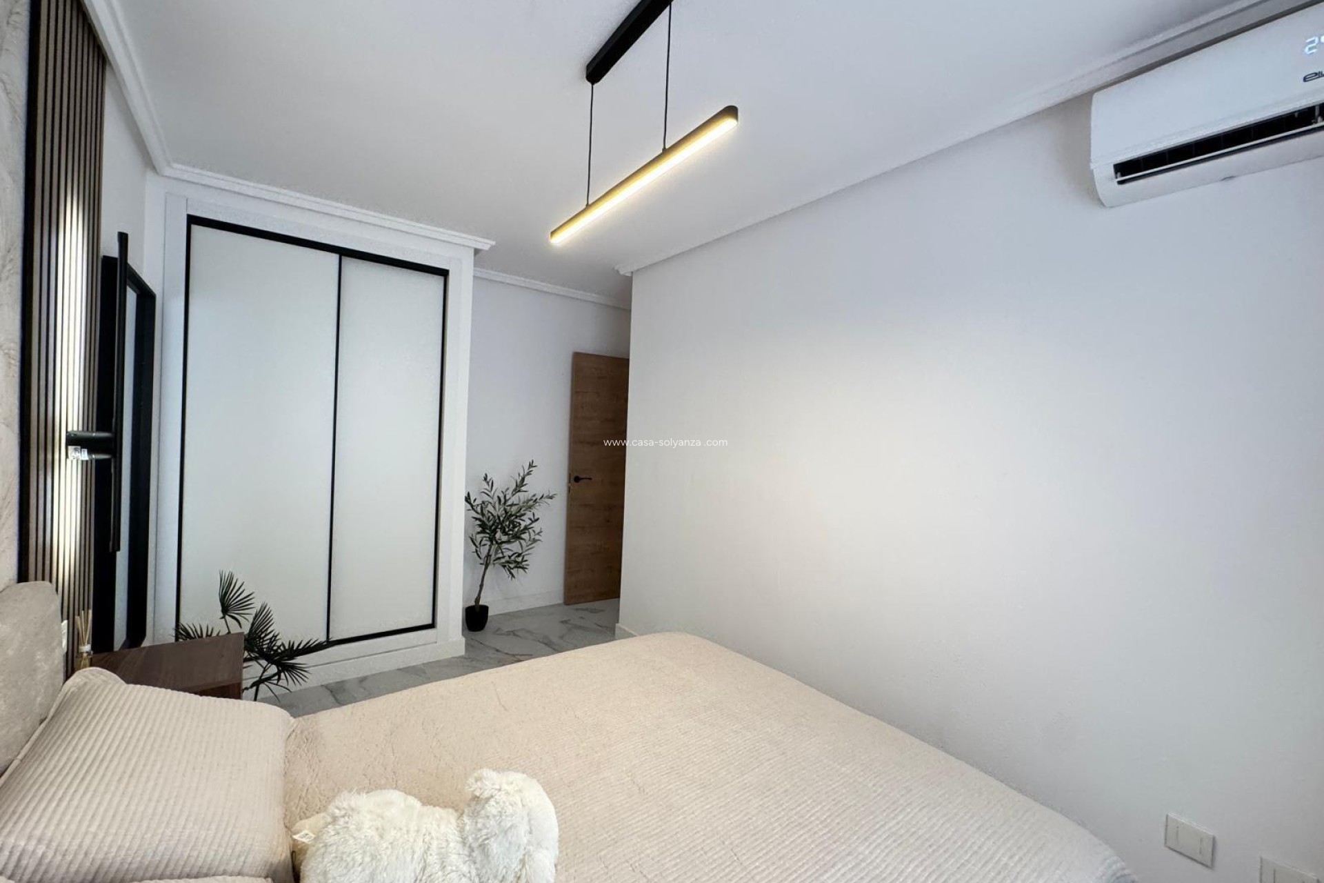 Resale - Apartment / flat - Torrevieja - Playa de los Locos