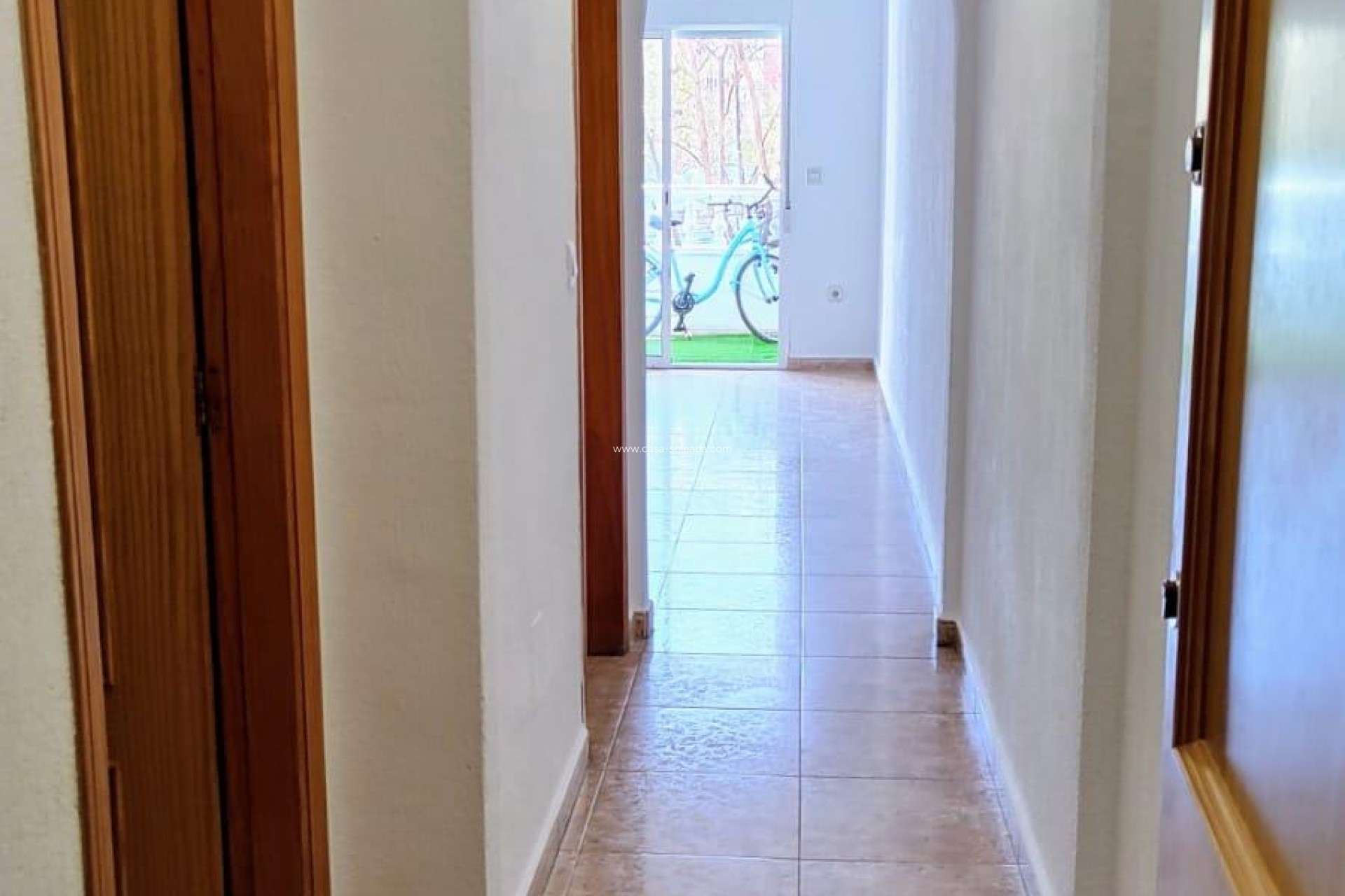 Resale - Apartment / flat - Torrevieja - Playa de los Locos