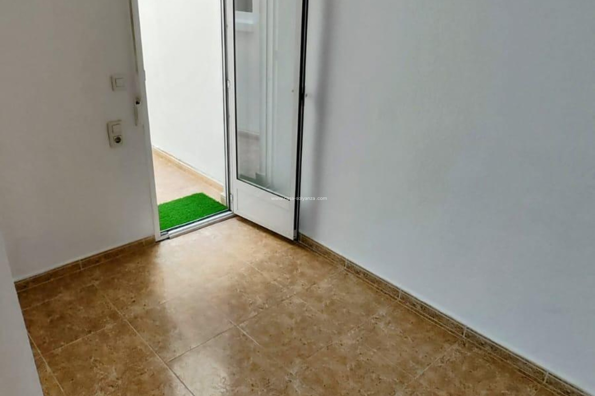 Resale - Apartment / flat - Torrevieja - Playa de los Locos