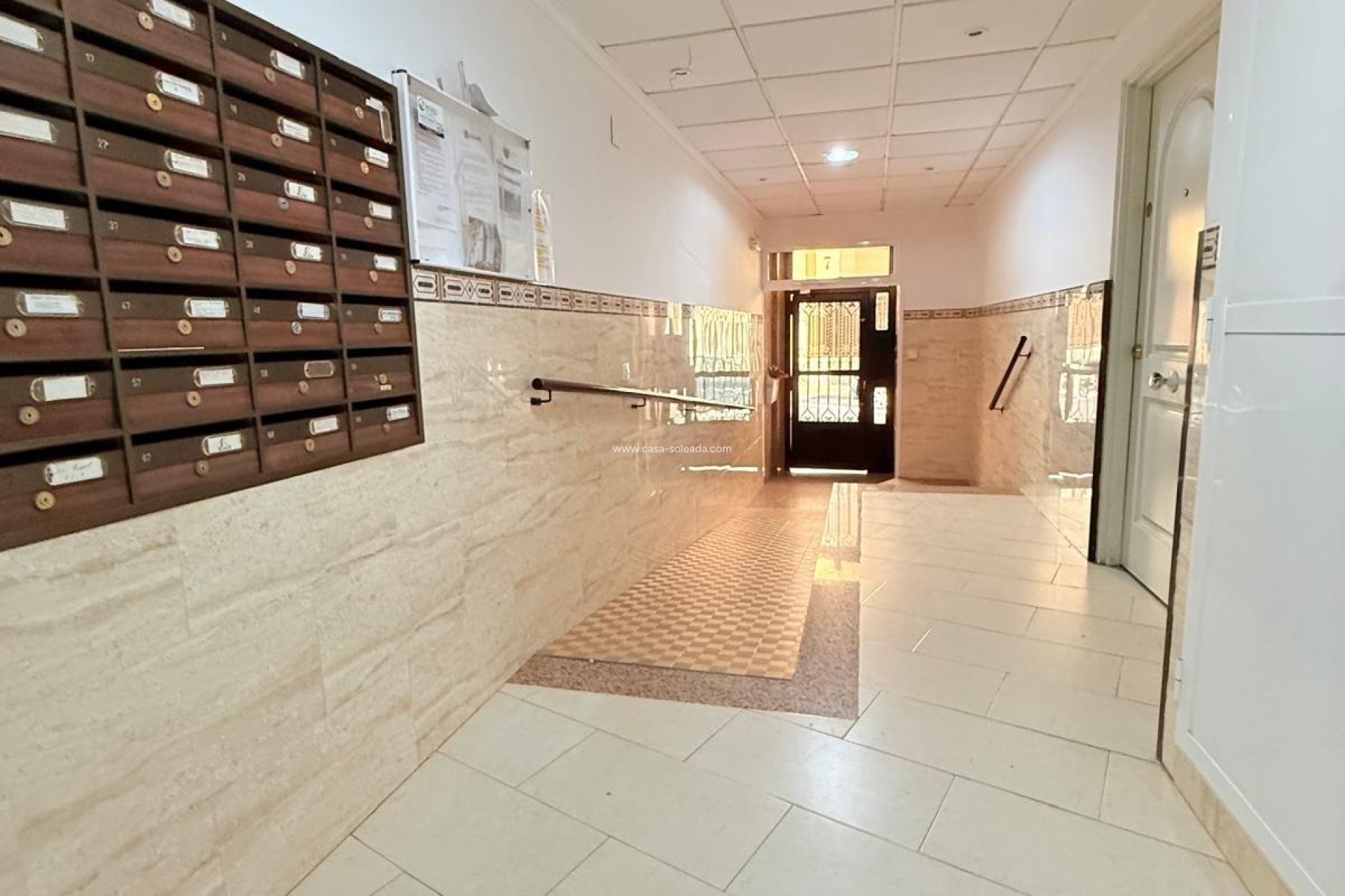 Resale - Apartment / flat - Torrevieja - Playa de los Locos