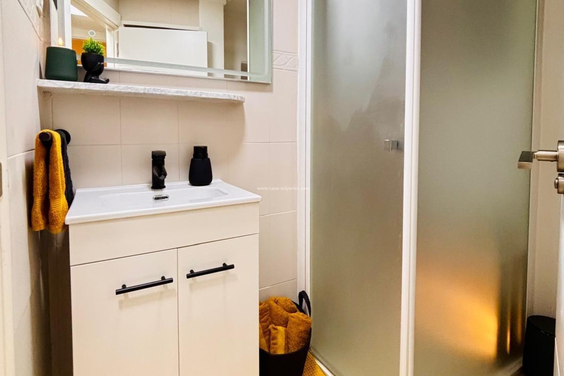 Resale - Apartment / flat - Torrevieja - Playa de los Locos