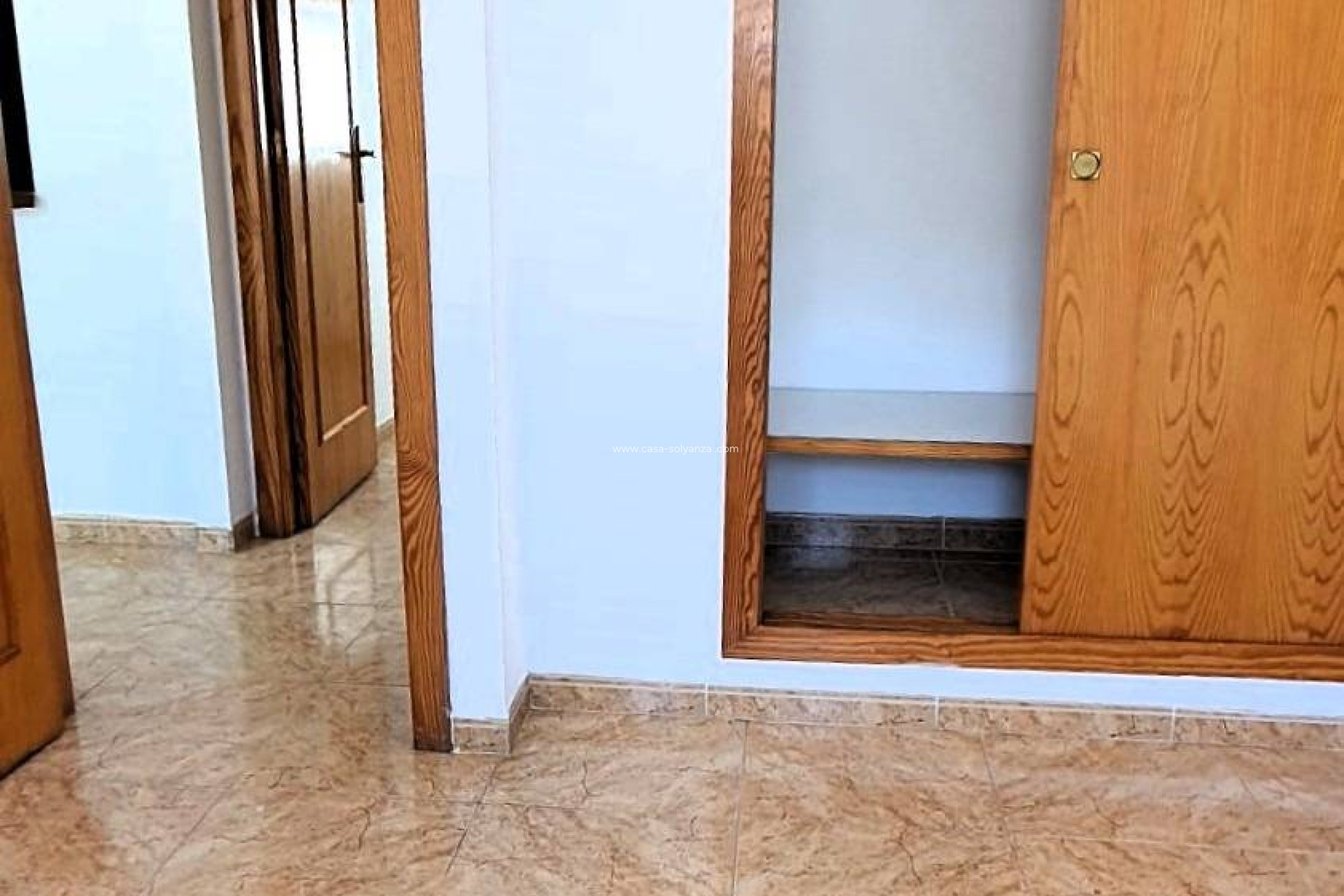 Resale - Apartment / flat - Torrevieja - Playa de los Locos