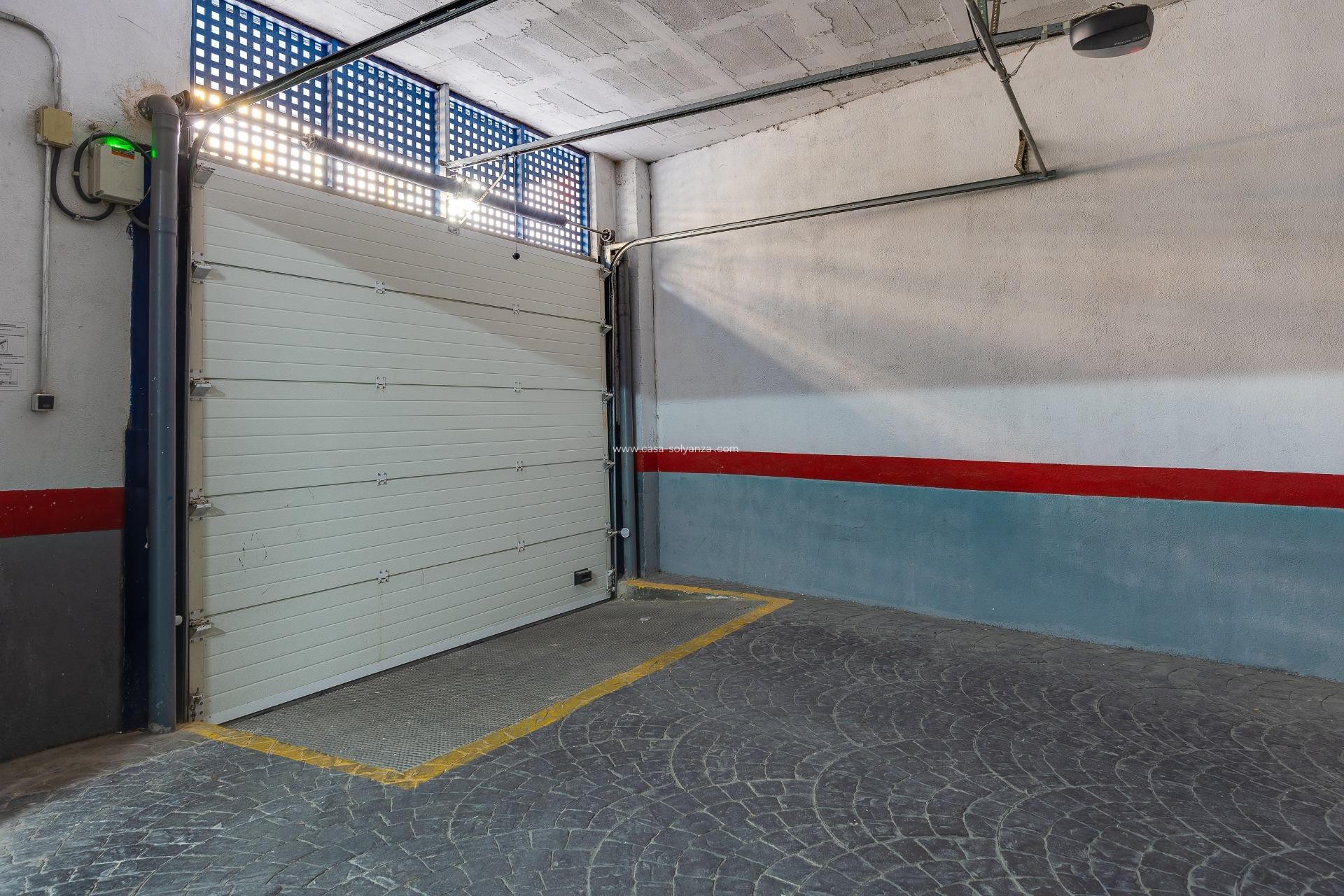 Resale - Apartment / flat - Torrevieja - Playa de los Locos