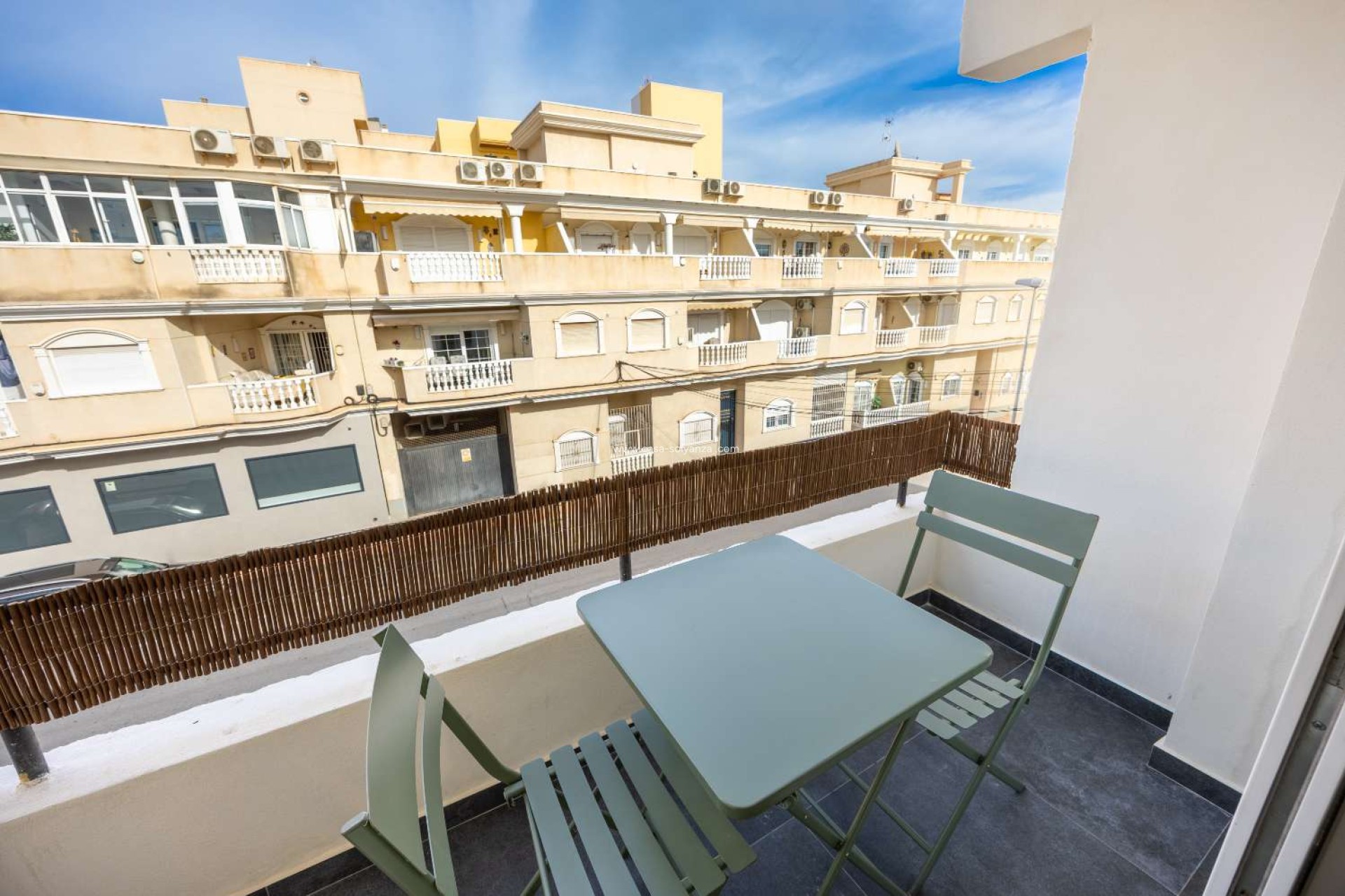 Resale - Apartment / flat - Torrevieja - Playa de los Locos