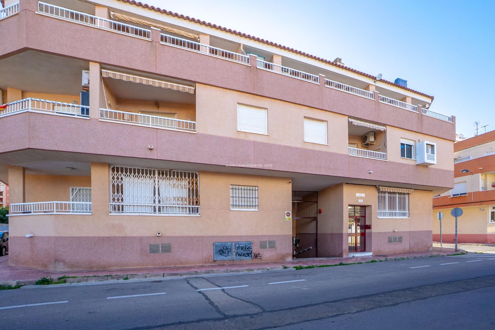 Resale - Apartment / flat - Torrevieja - Playa de los Locos