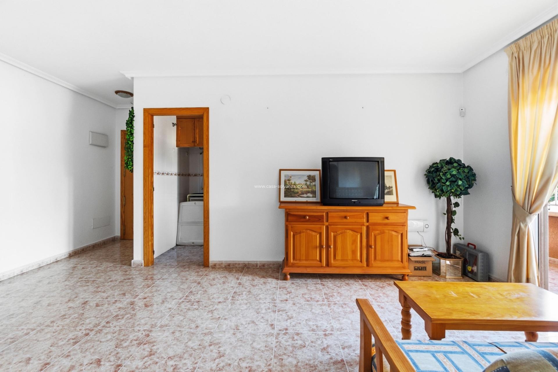 Resale - Apartment / flat - Torrevieja - Playa de los locos