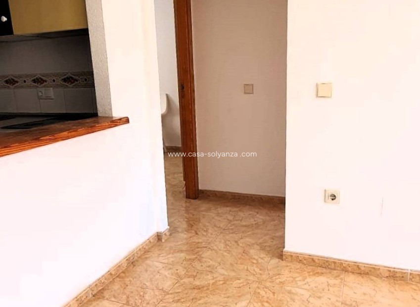Resale - Apartment / flat - Torrevieja - Playa de los Locos